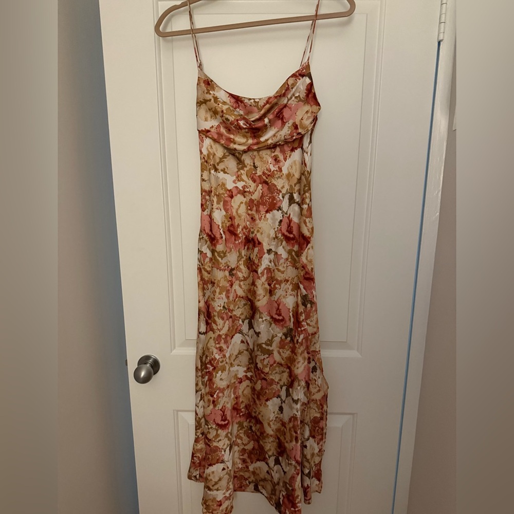 Chic Floral Midi Dress in Earthy Tones